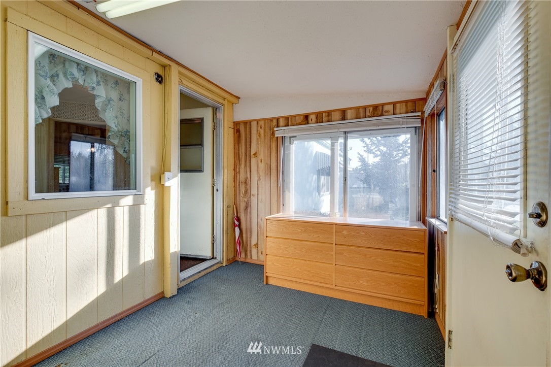 227 Southwest Dogwood Road Port Orchard, WA 98367 - Photo 21 of 25 Gallery Image 21