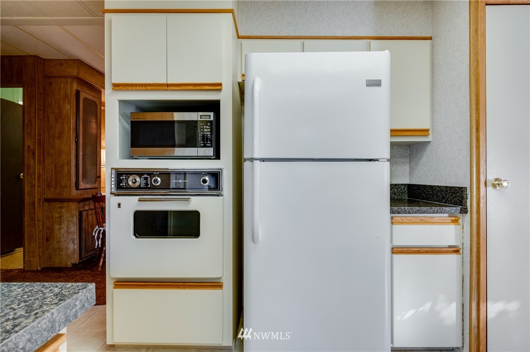 227 Southwest Dogwood Road Port Orchard, WA 98367 - Photo 5 of 25 Gallery Image 5