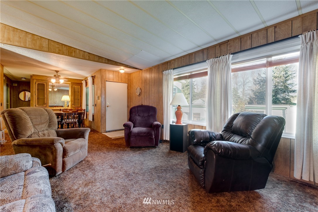 227 Southwest Dogwood Road Port Orchard, WA 98367 - Photo 10 of 25 Gallery Image 10