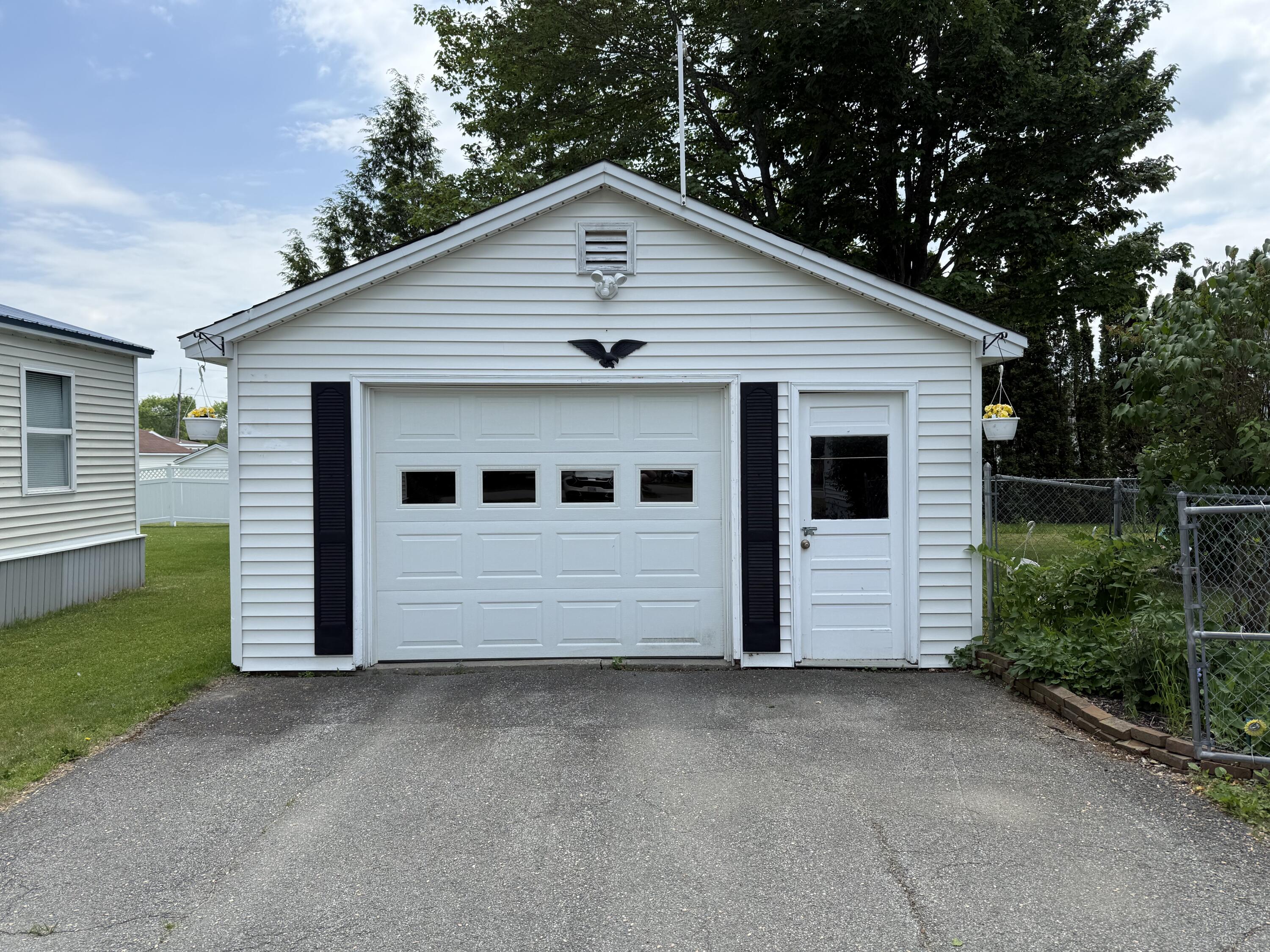 6 G Street Bangor, ME 04401 - Photo 2 of 22