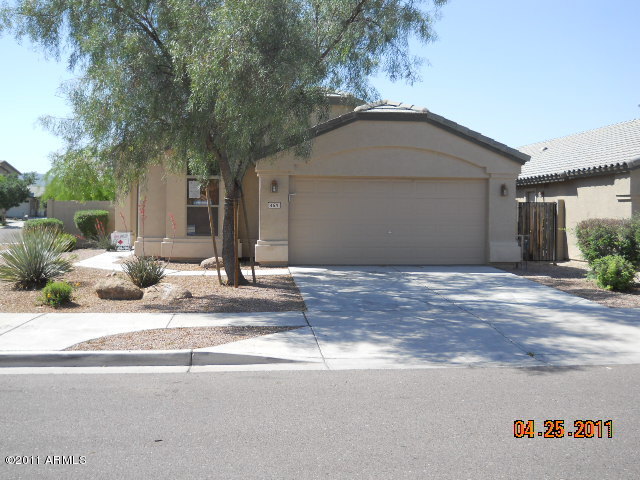 4511 West Beverly Road Laveen, AZ 85339 - Photo 1 of 22 4511 FRONT 2