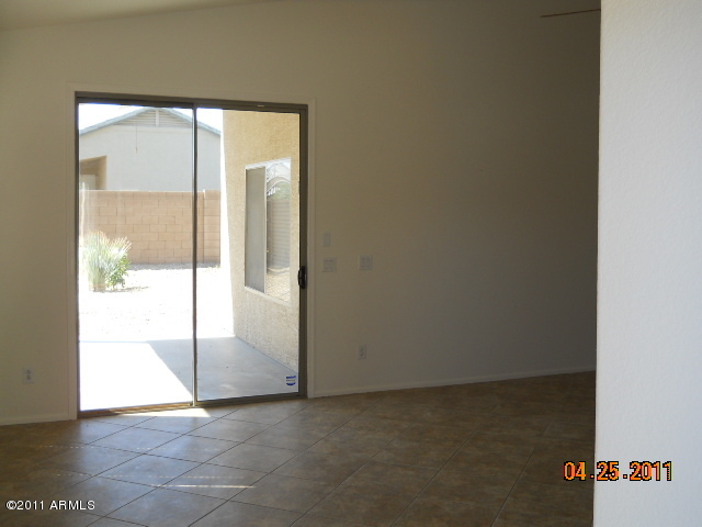 4511 West Beverly Road Laveen, AZ 85339 - Photo 4 of 22 4511 FAMILY