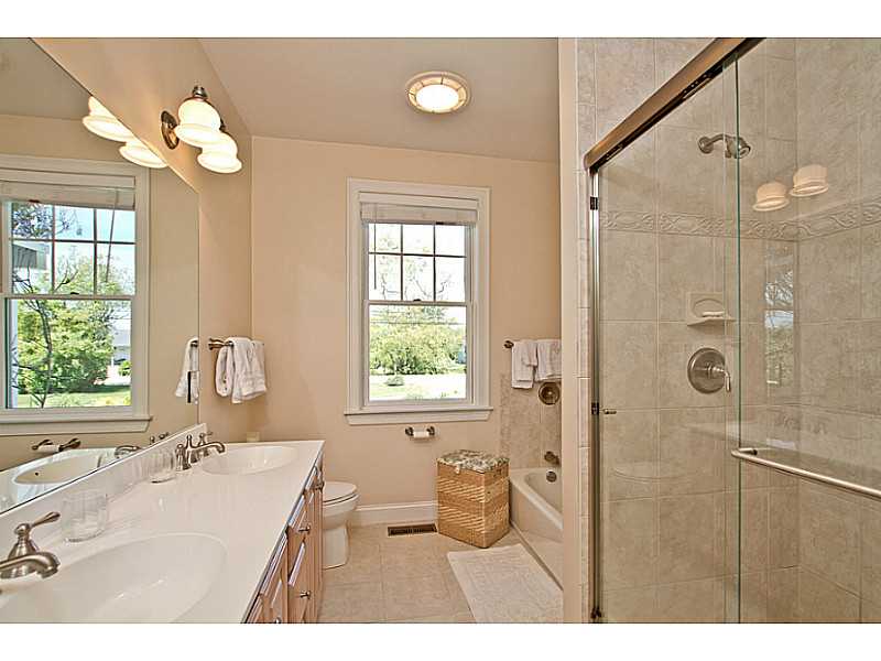 527 West Beach Road Charlestown, RI 02813 - Photo 13 of 25 Master Bath/Spa.