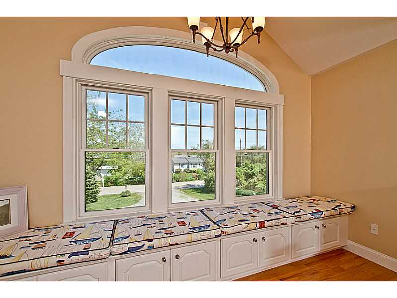 527 West Beach Road Charlestown, RI 02813 - Photo 16 of 25 Den/Family/Great Room.