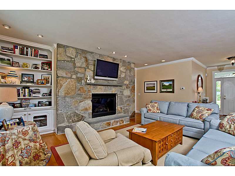 527 West Beach Road Charlestown, RI 02813 - Photo 5 of 25 Living Room.