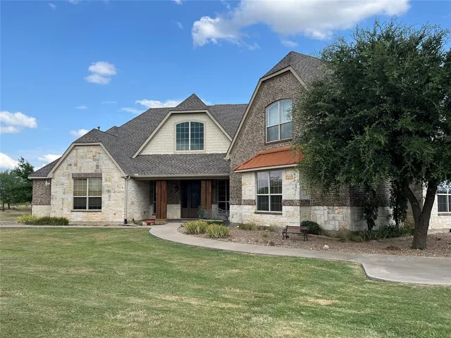 $724,500 | 1101 South Clear Cove, Graford, TX 76449