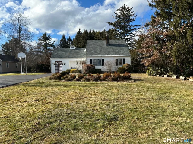 $2,800 | 989 North Farms Road, Wallingford, CT 06492