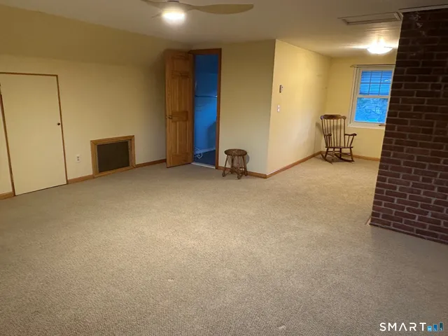 $2,800 | 989 North Farms Road, Wallingford, CT 06492