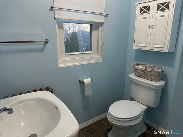 $2,800 | 989 North Farms Road, Wallingford, CT 06492