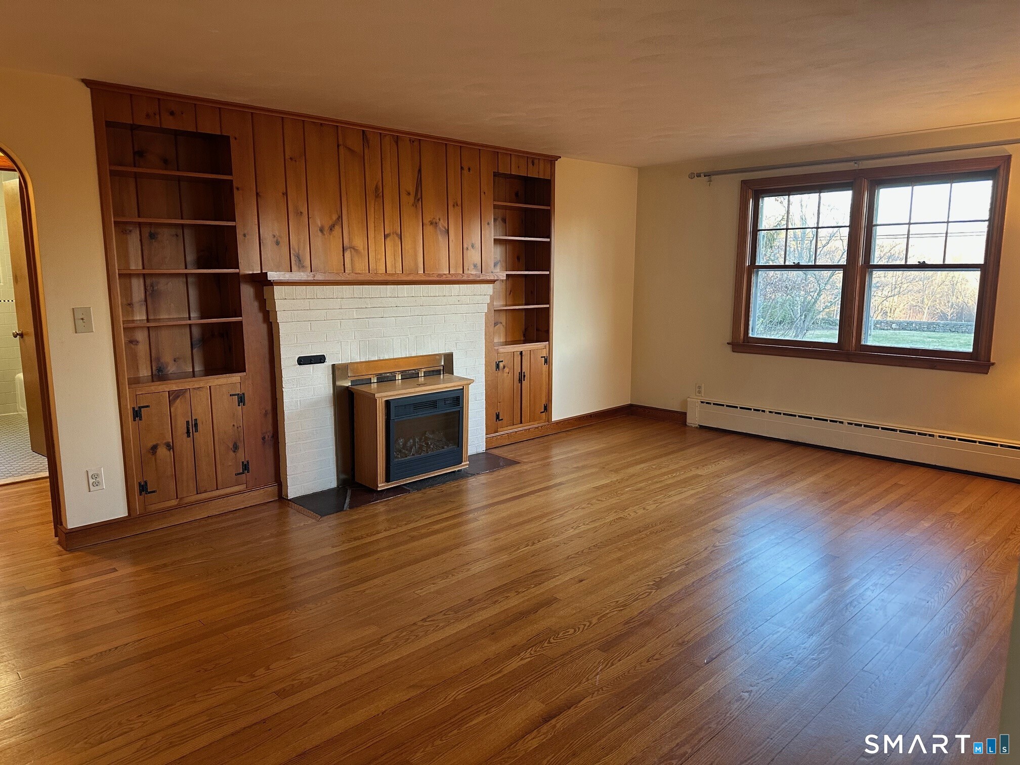 989 North Farms Road Wallingford, CT 06492 - Photo 3 of 28