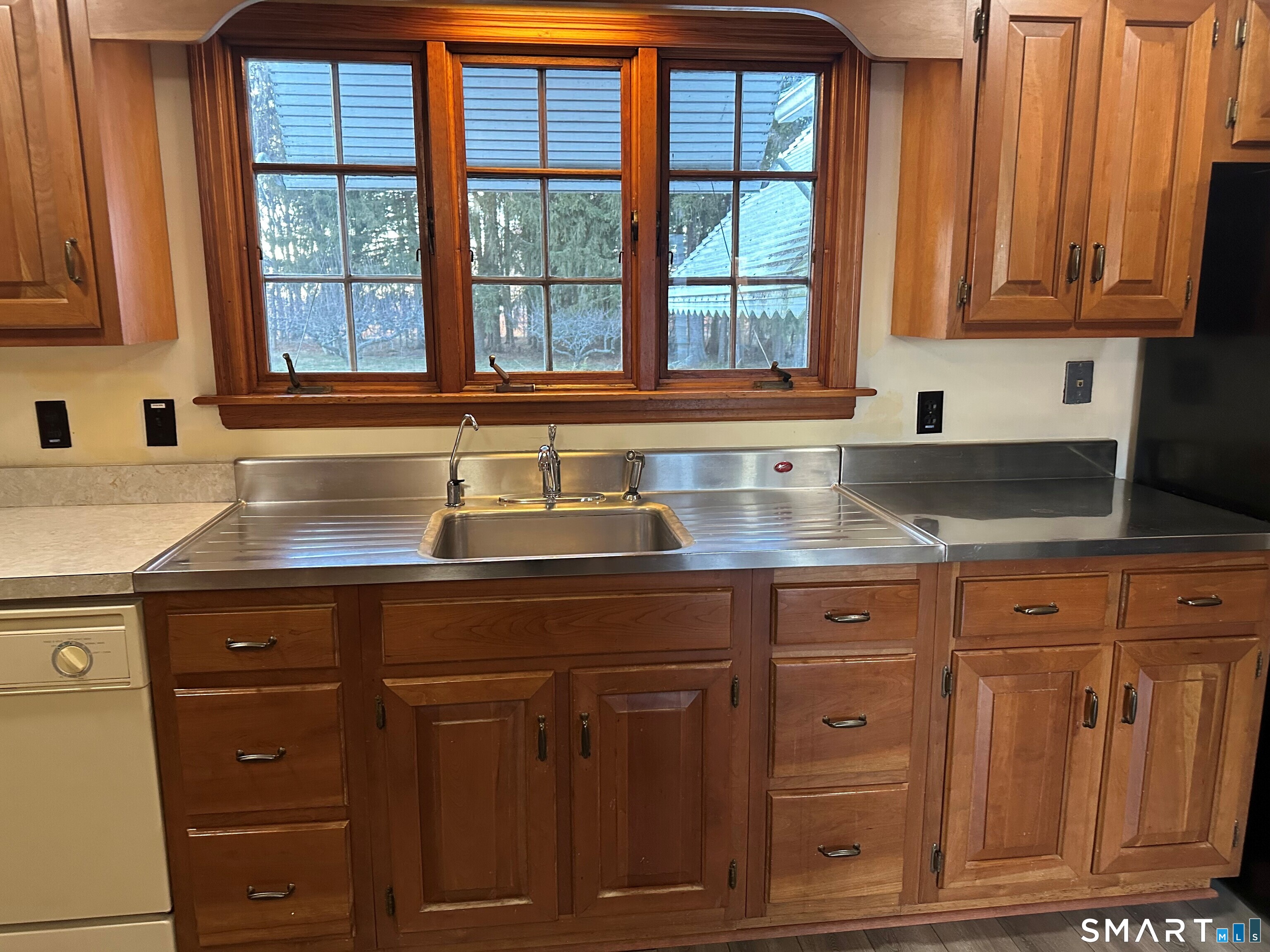 989 North Farms Road Wallingford, CT 06492 - Photo 10 of 28