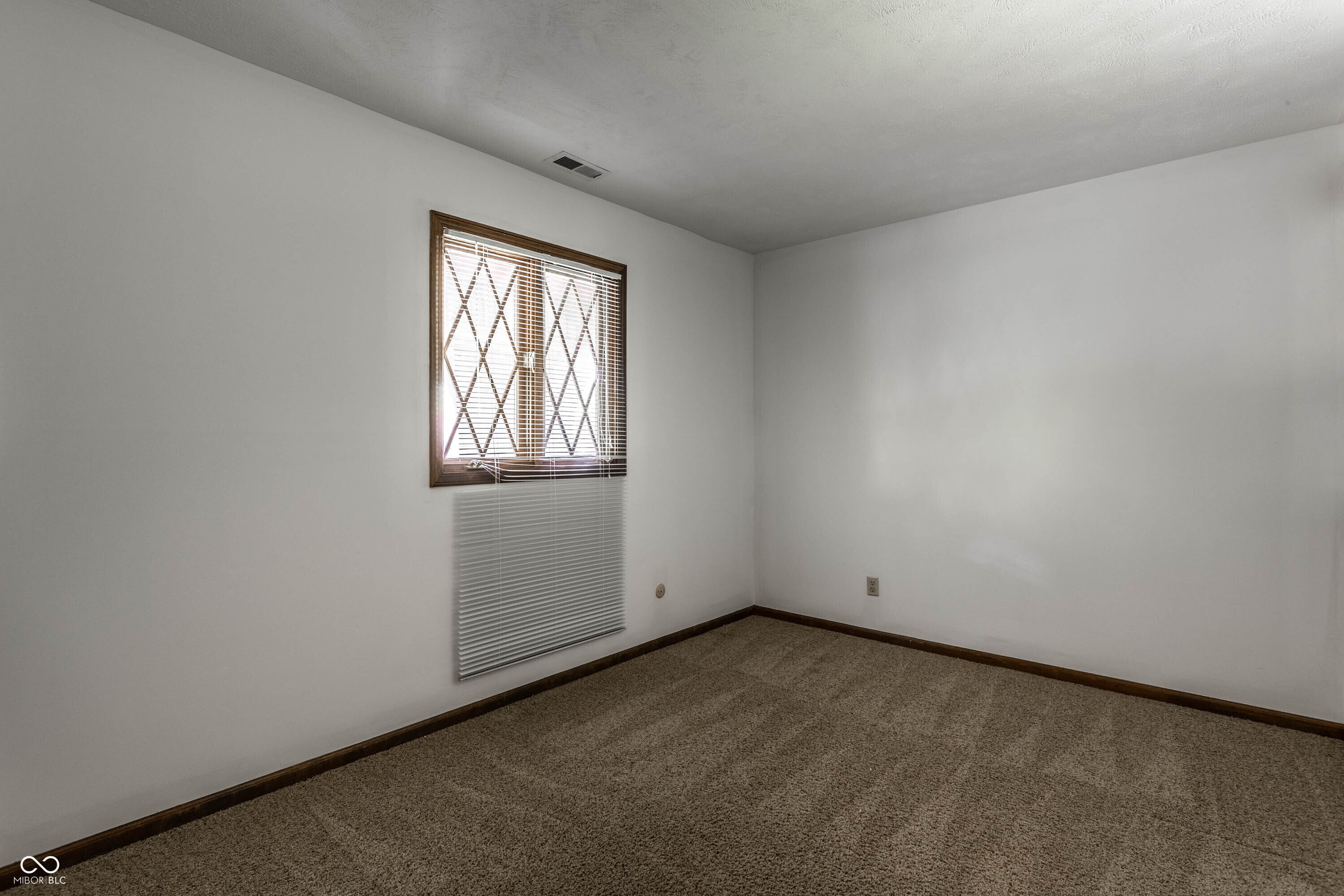 1637 Towe String Road Indianapolis, IN 46217 - Photo 30 of 54 Gallery Image 30