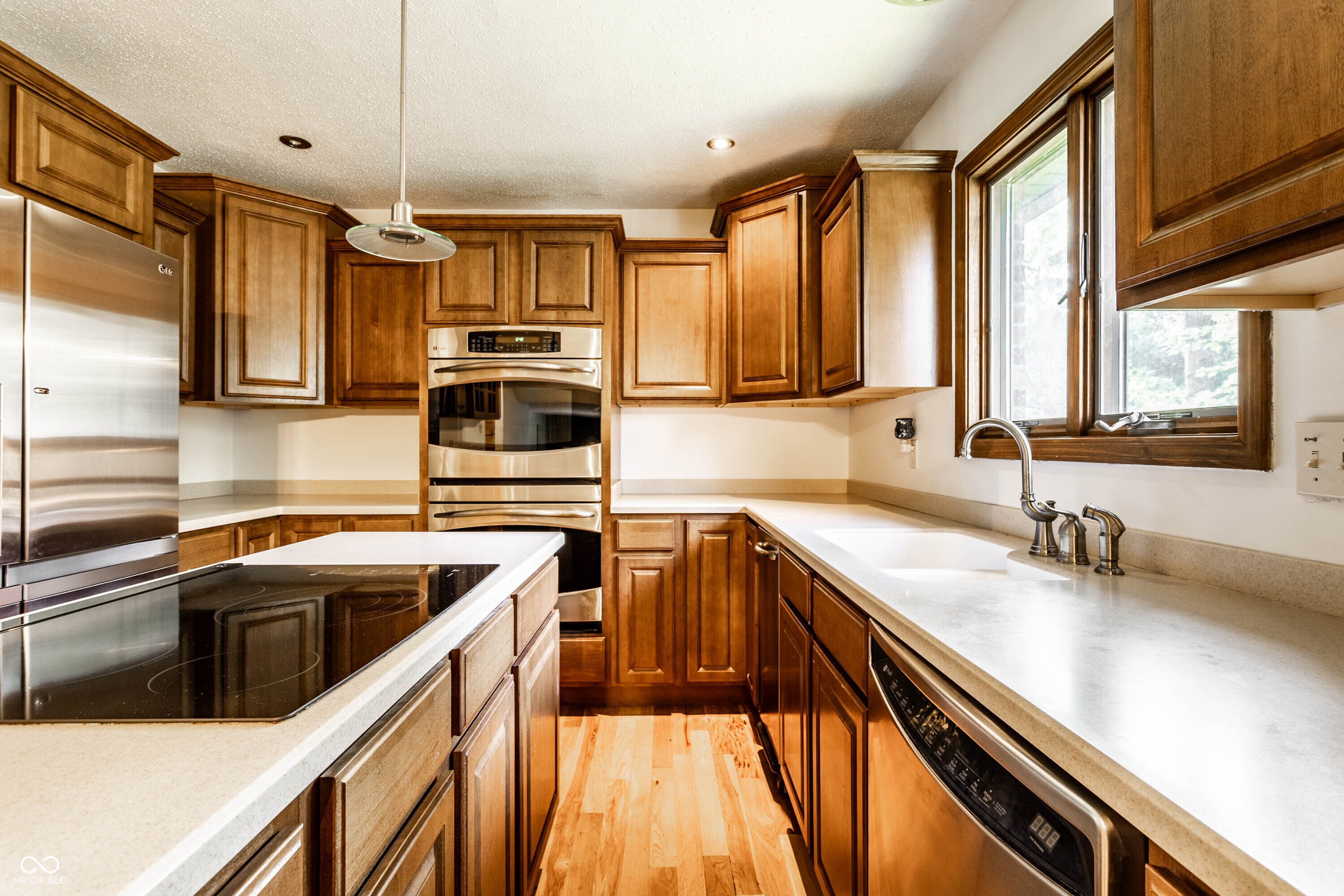 1637 Towe String Road Indianapolis, IN 46217 - Photo 8 of 54 Gallery Image 8