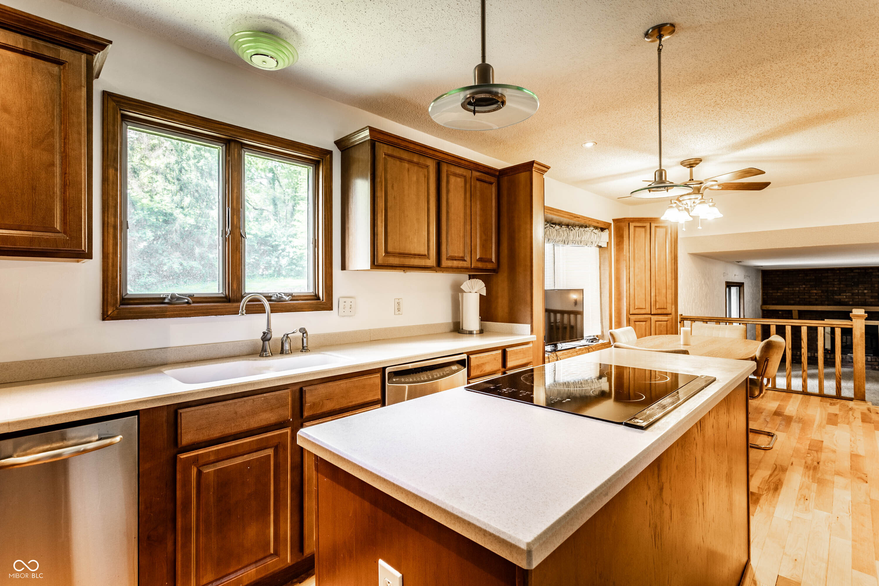 1637 Towe String Road Indianapolis, IN 46217 - Photo 10 of 54 Gallery Image 10