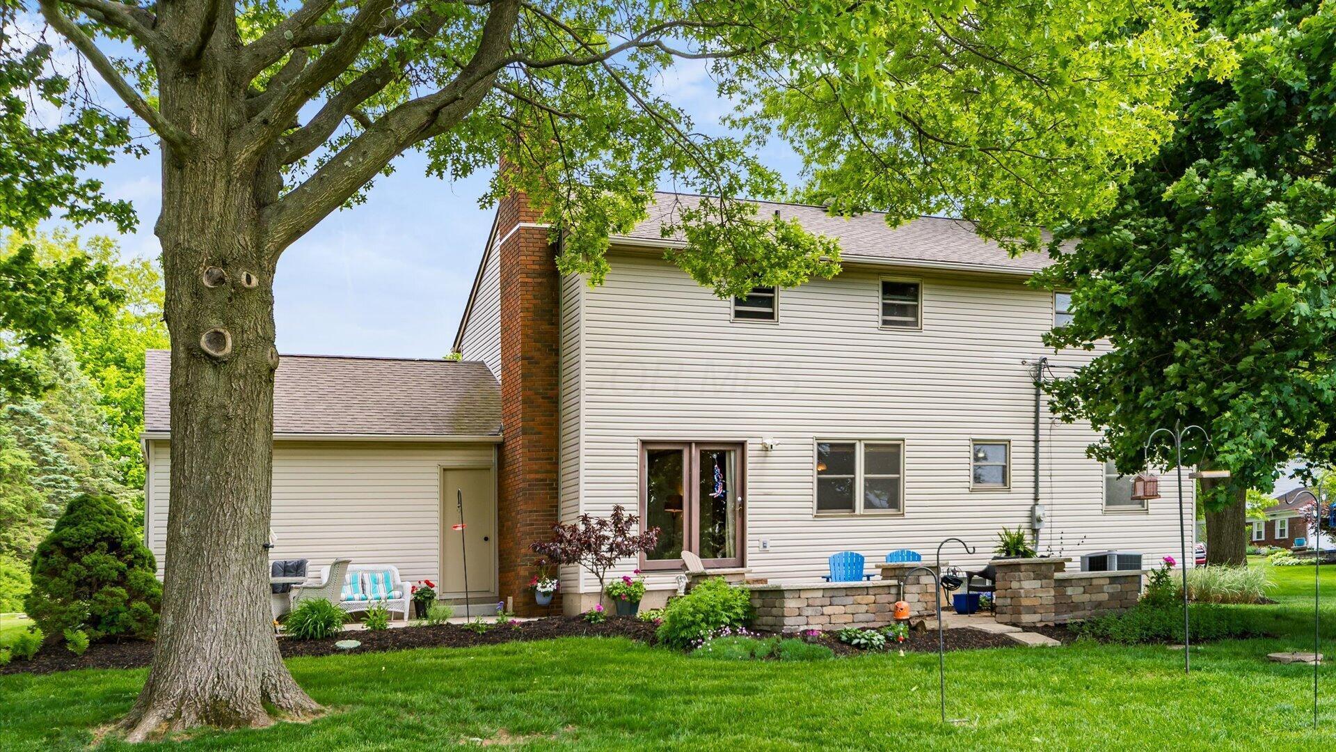 7619 Wilbur Road New Albany, OH 43054 - Photo 2 of 55 .