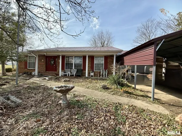 $189,900 | 9915 Old Bainbridge Trail, Marion, IL 62959
