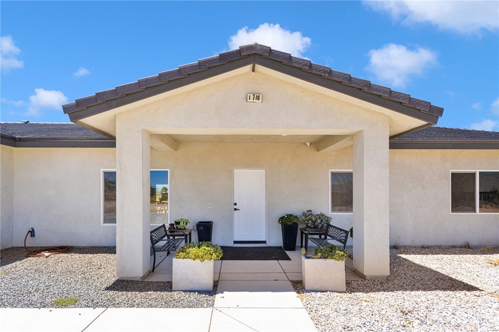 10770 Chipmunk Road Apple Valley, CA 92308 - Photo 5 of 35