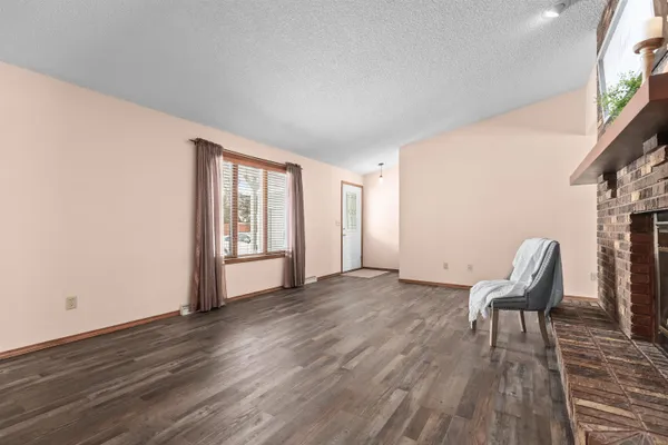 $335,000 | 924 South Kensington Drive, Appleton, WI 54915
