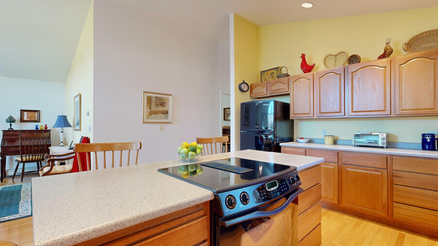11 Knox Ridge Avenue Thomaston, ME 04861 - Photo 15 of 54 Kitchen