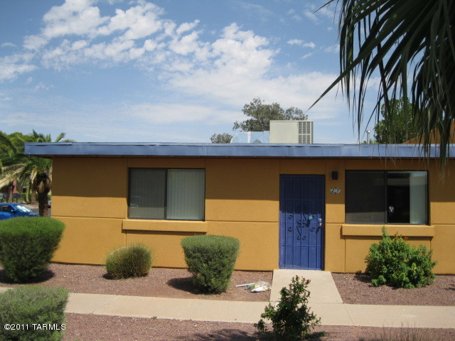 350 North Silverbell Road, Unit 27 Tucson, AZ 85745 - Photo 1 of 13