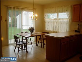 445 Country Way Mickleton, NJ 08056 - Photo 4 of 10 Kitchen