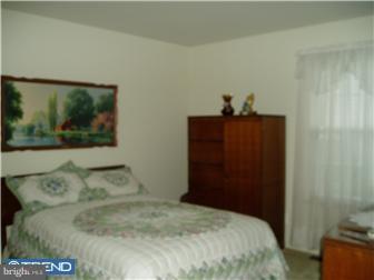 445 Country Way Mickleton, NJ 08056 - Photo 7 of 10 Bedroom - Main