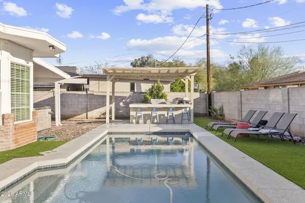 $749,500 | 1607 West Whitton Avenue, Phoenix, AZ 85015