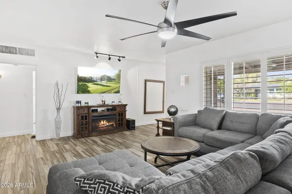 $749,500 | 1607 West Whitton Avenue, Phoenix, AZ 85015