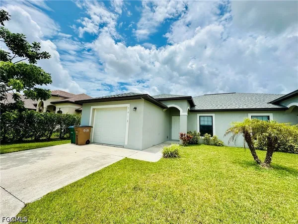 $1,690 | 3418 Southwest 17th Avenue, Cape Coral, FL 33914