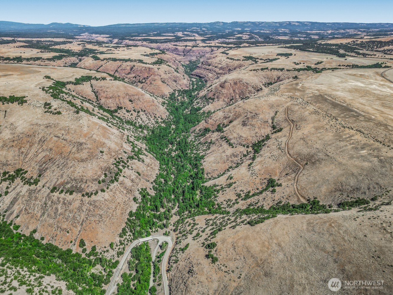 0 4181100000700th Goldendale, WA 98620 - Photo 18 of 27 an aerial view of mountain with beach