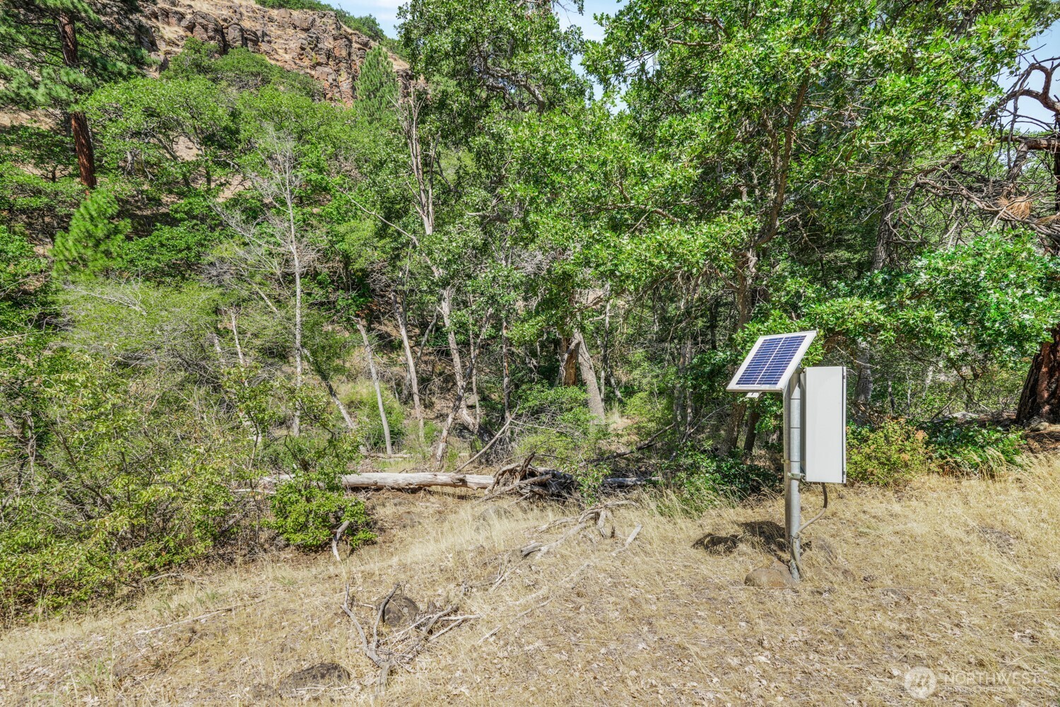 0 4181100000700th Goldendale, WA 98620 - Photo 6 of 27 a view of outdoor space and yard