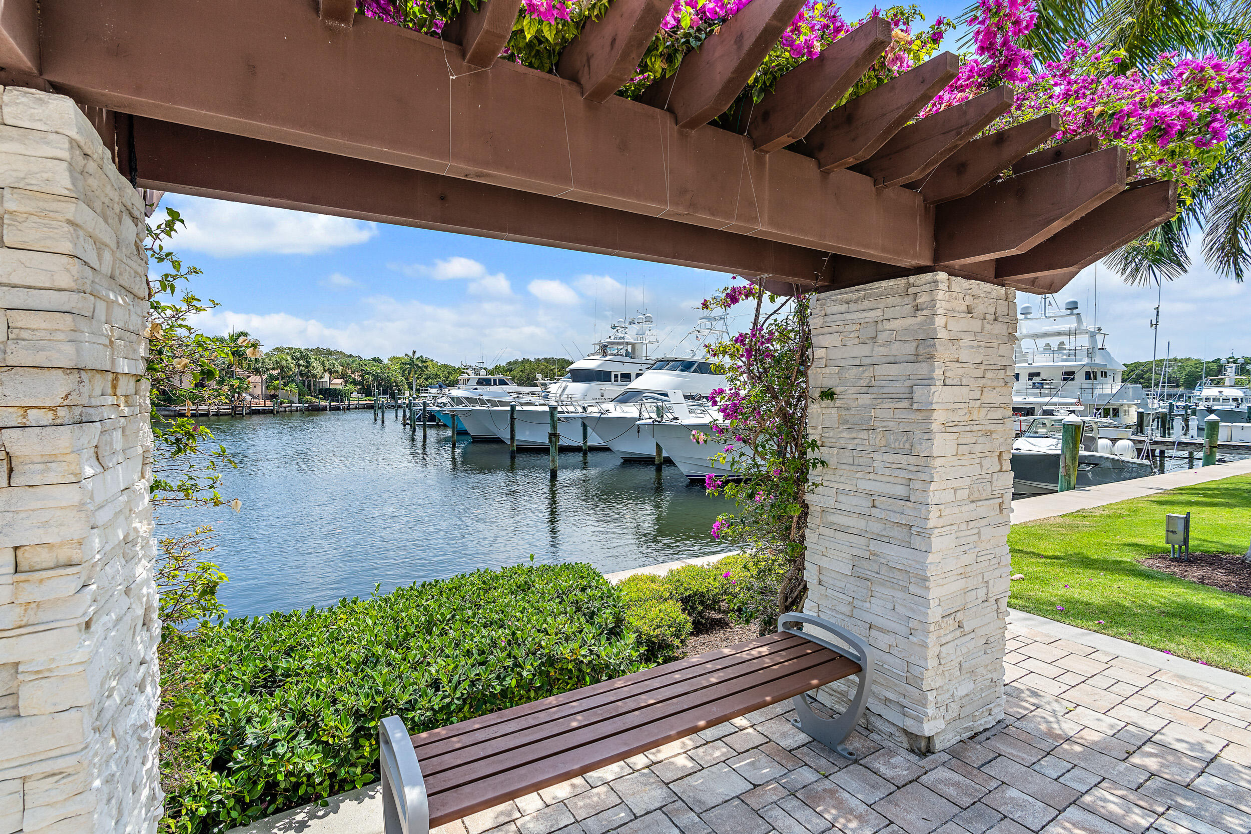 2700 Donald Ross Road, Unit 306 Palm Beach Gardens, FL 33410 - Photo 35 of 43 Marina