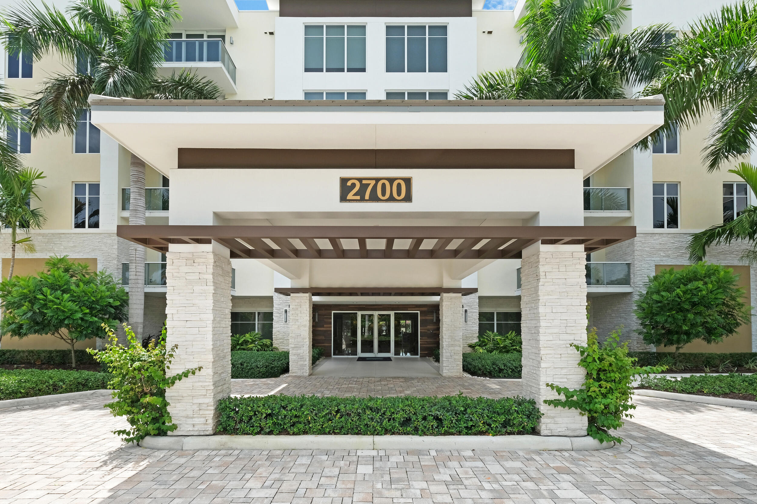 2700 Donald Ross Road, Unit 306 Palm Beach Gardens, FL 33410 - Photo 39 of 43 Building Entrance