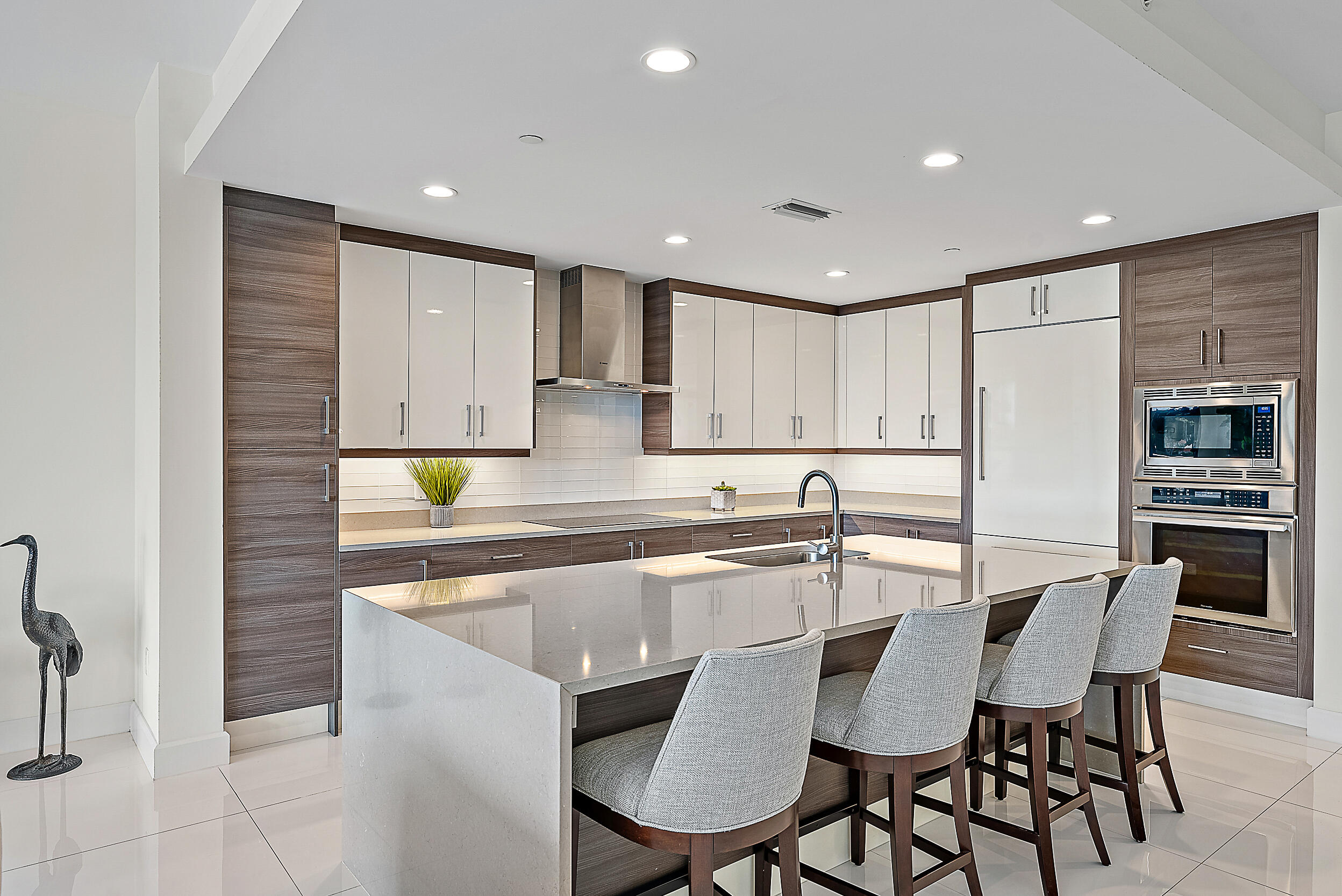 2700 Donald Ross Road, Unit 306 Palm Beach Gardens, FL 33410 - Photo 5 of 43 Kitchen
