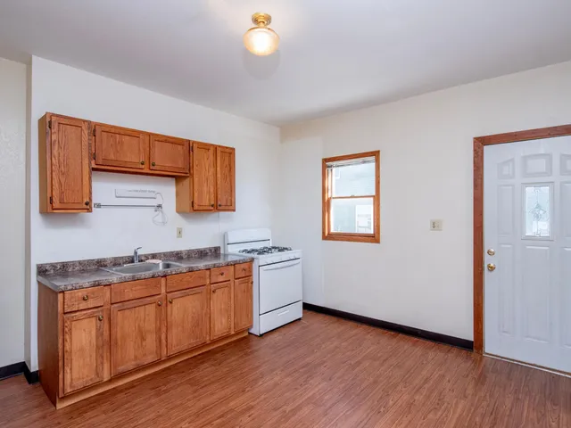 $380,000 | 446-448 Virginia Street, St. Paul, MN 55103