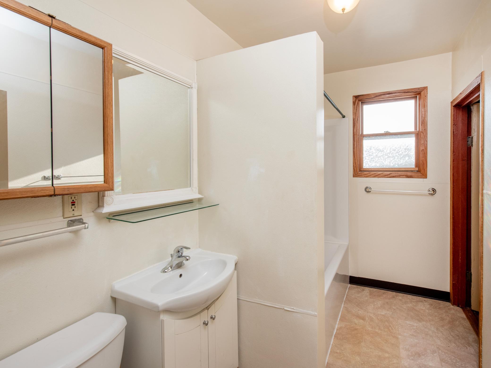 446-448 Virginia Street St. Paul, MN 55103 - Photo 10 of 19