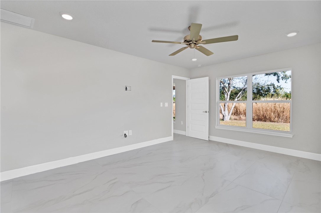 170 Spring Valley Avenue Sebastian, FL 32958 - Photo 13 of 32