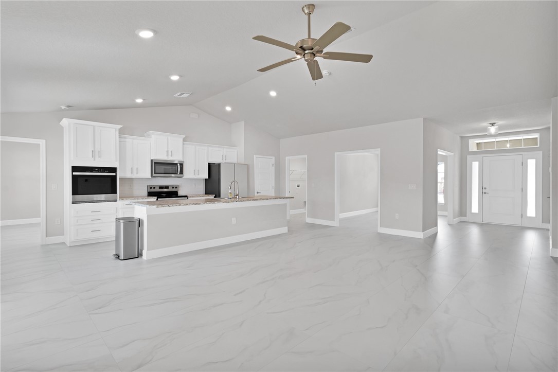 170 Spring Valley Avenue Sebastian, FL 32958 - Photo 4 of 32