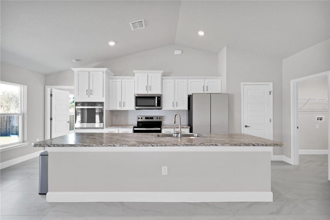 170 Spring Valley Avenue Sebastian, FL 32958 - Photo 8 of 32