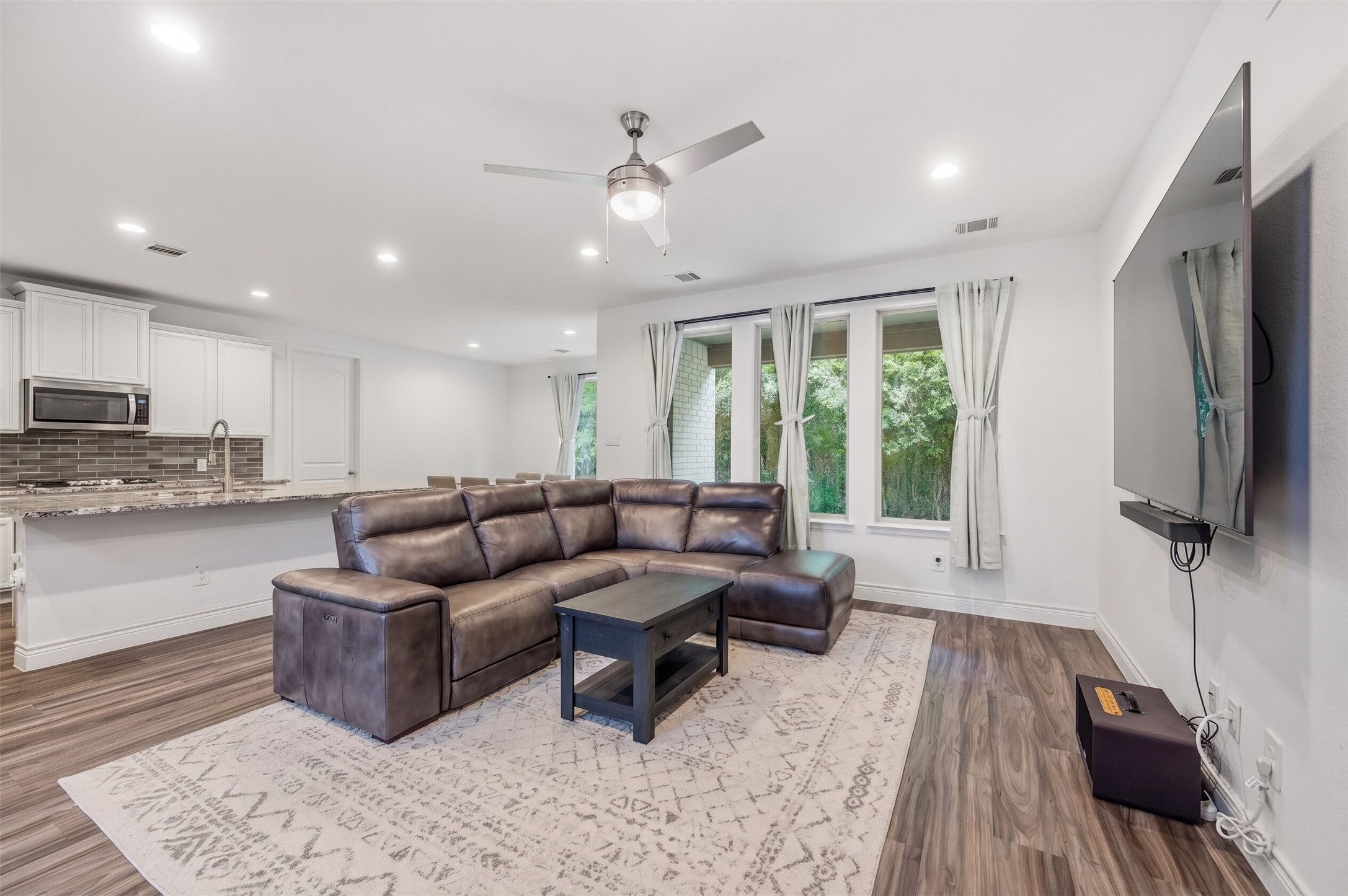 15814 Gibson Grass Court Spring, TX 77379 - Photo 8 of 48