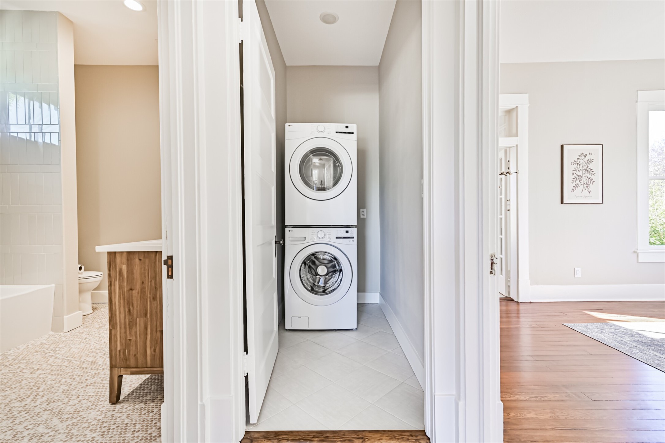 1310 Rosenberg Street Galveston, TX 77550 - Photo 28 of 50 a view of washer and dryer