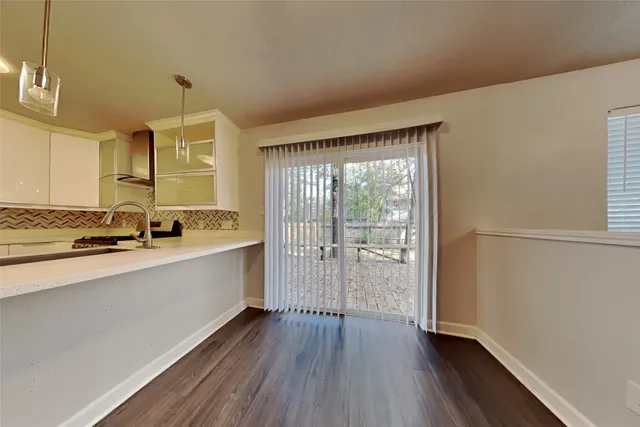 $2,225 | 40 Rockfern Road, Spring, TX 77380