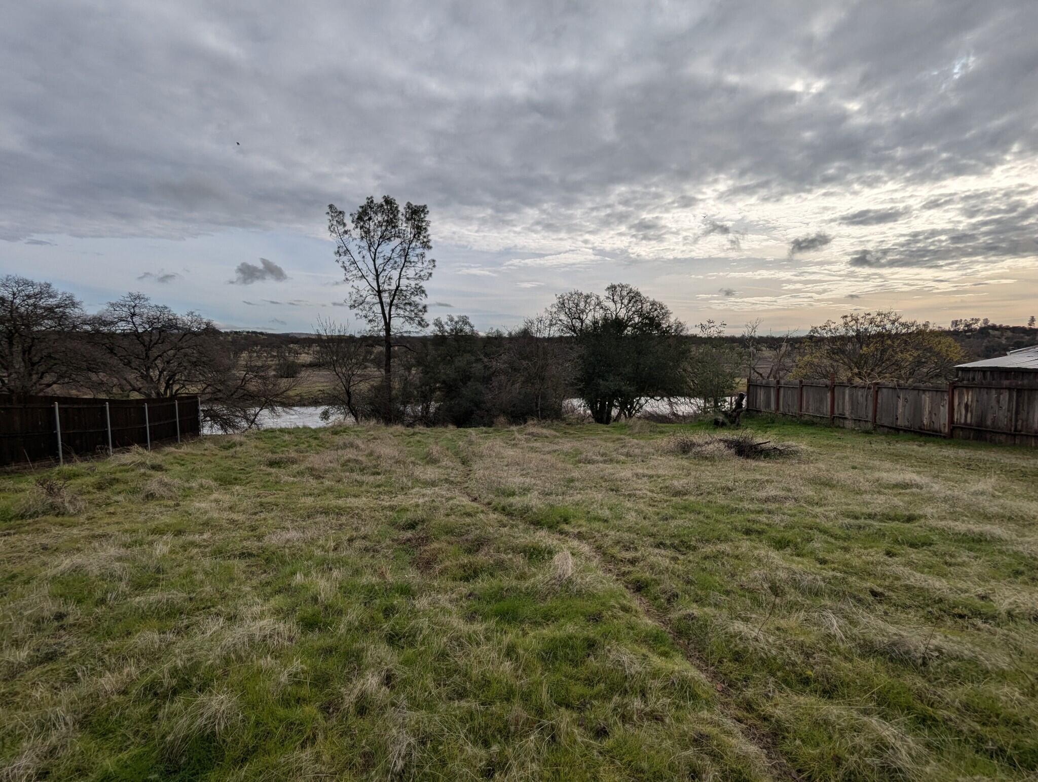 22363 Canta Del Rio Lane Red Bluff, CA 96080 - Photo 5 of 13 a view of a garden
