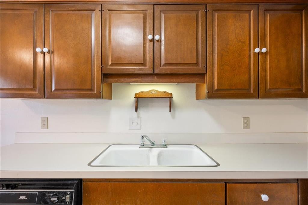5226 Lake Shore Drive Waco, TX 76710 - Photo 15 of 25