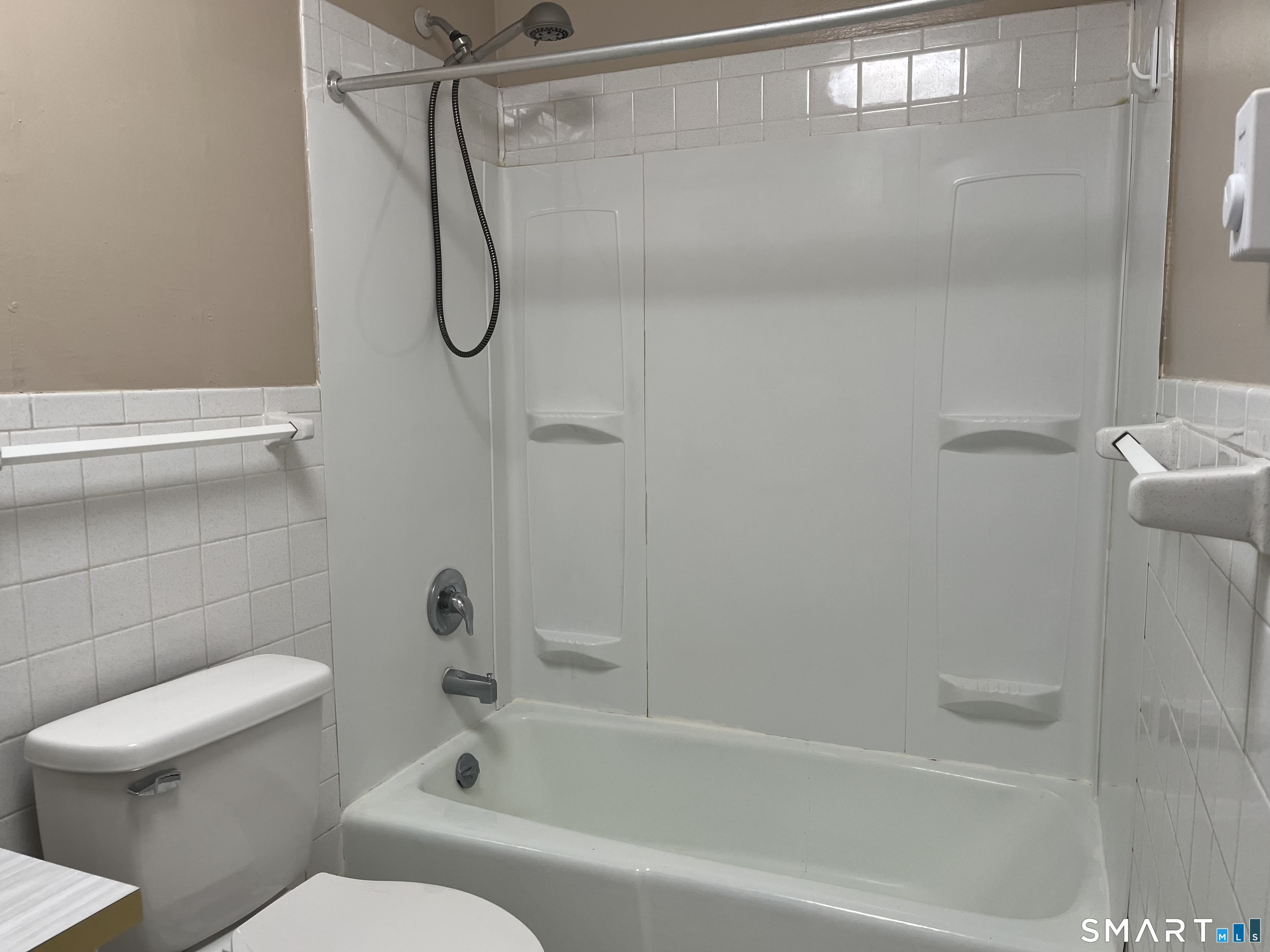 105 Horse Pond Road, Unit F Salem, CT 06420 - Photo 10 of 10