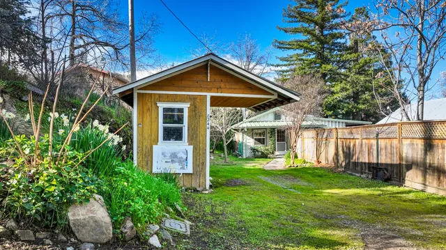 a view of deck with patio