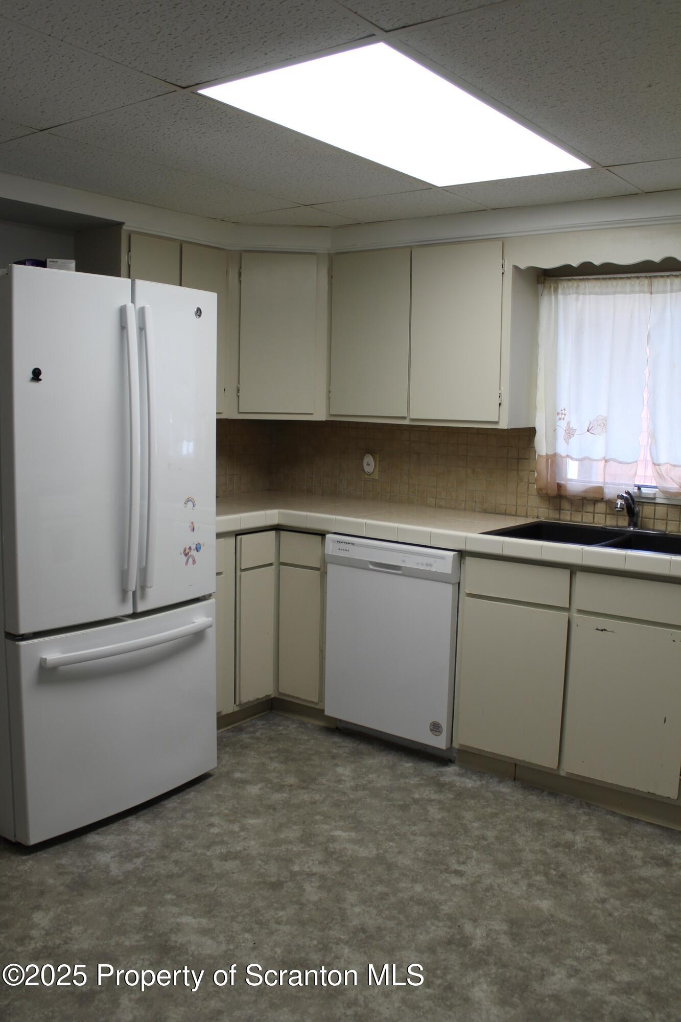 2017 Rigg Street, Unit 1 Dunmore, PA 18512 - Photo 3 of 13 Kitchen