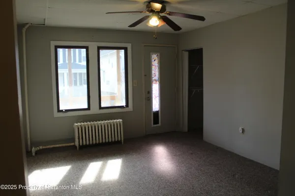 $1,200 | 2017 Rigg Street, Unit 1, Dunmore, PA 18512