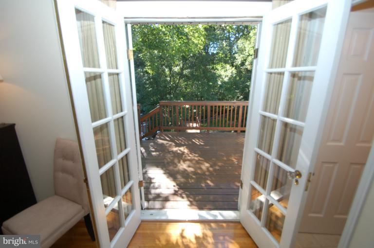 6108 Lorcom Court Springfield, VA 22152 - Photo 11 of 30 Bedroom (Master)