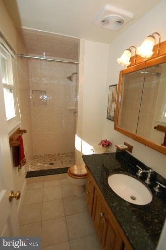 6108 Lorcom Court Springfield, VA 22152 - Photo 12 of 30 Bath (Master)